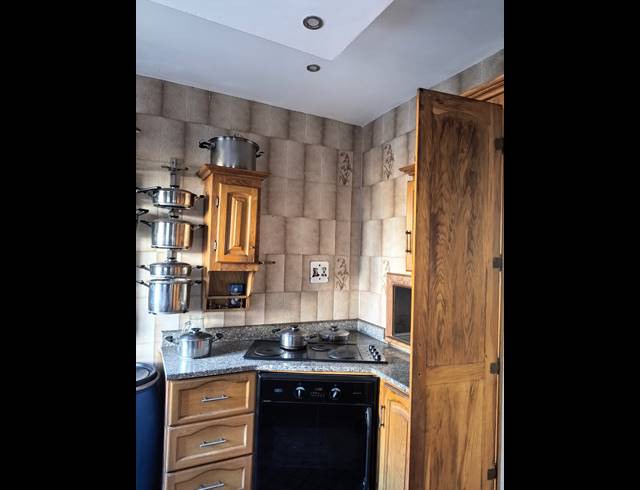 4 BEDROOM HOUSE TO LET IN UMLAZI V
